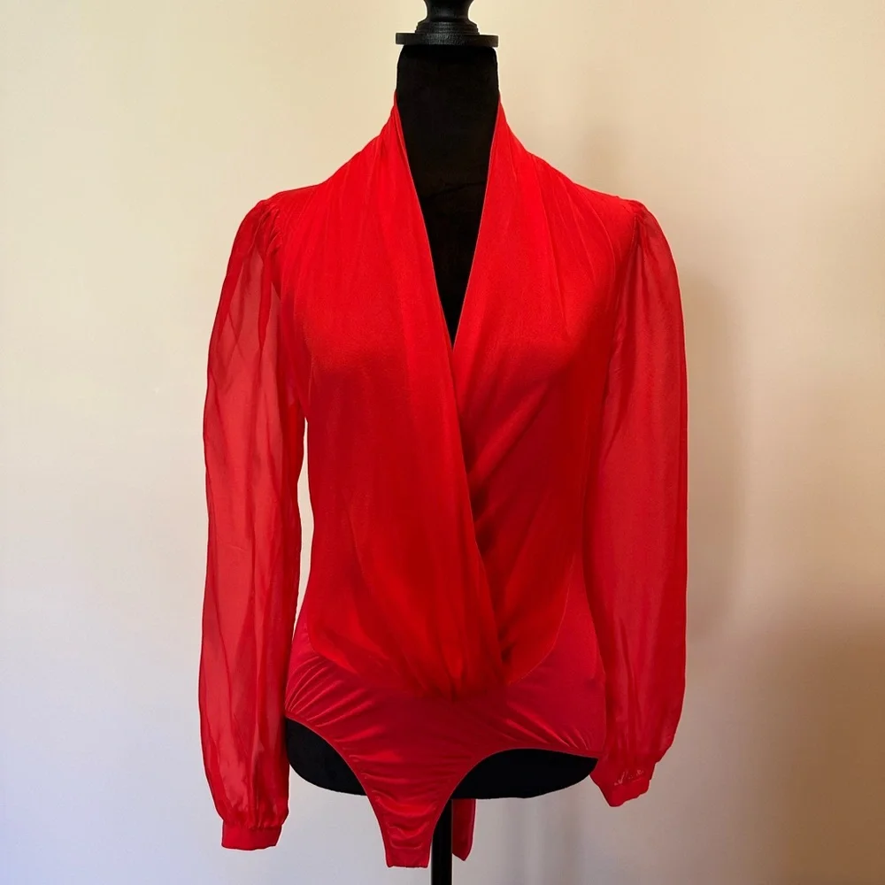 Marciano Vibrant Red Top - Picture 3 of 6